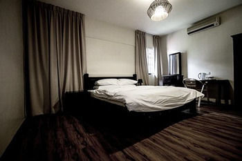 Hotel 8 Boutique By The Sea