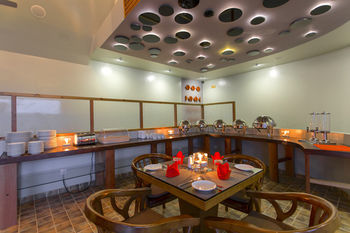 Hotel Kaani Village & Spa