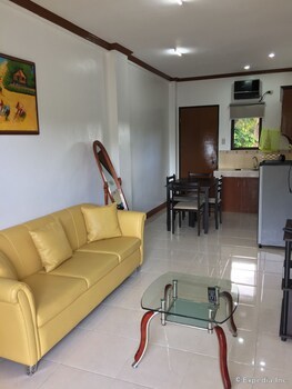 Aparthotel A Family Apartelle