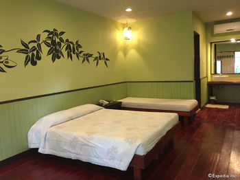 Hotel Bohol Bee Farm