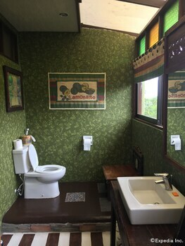 Hotel Bohol Bee Farm