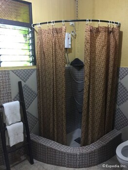 Hotel Bohol Bee Farm