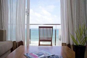 Ocean Edge Suites & Hotel Colombo