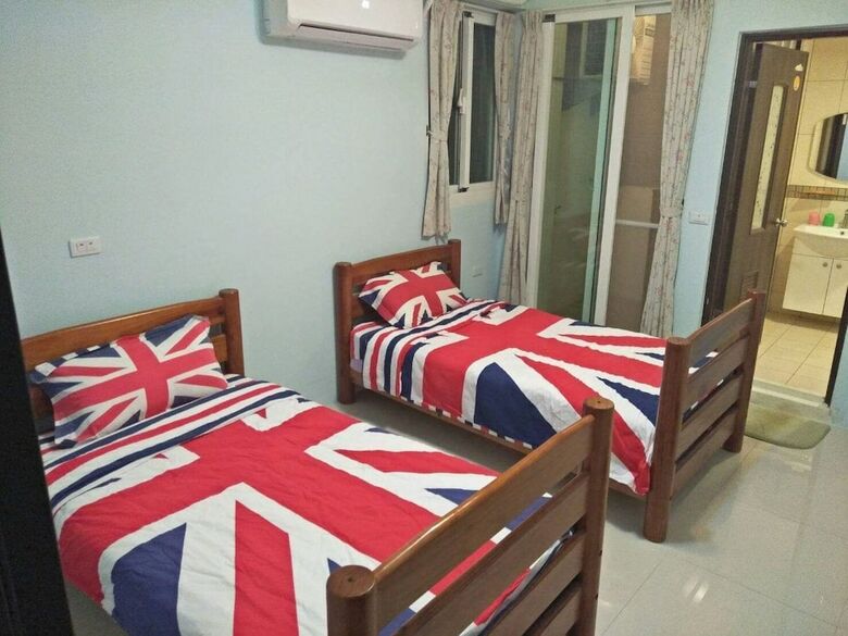 Albergue Wulas Dorm Backpackers