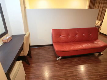 Lotus Yuan Business Hotel