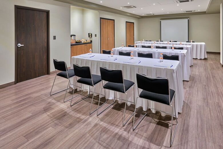 Hotel City Express Piedras Negras