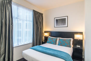 Gilmer Apartment Hotel