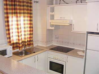 Aparthotel Apartamentos Tur�sticos Las Rosas De Capistrano