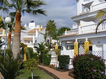 Aparthotel Apartamentos Tur�sticos Las Rosas De Capistrano
