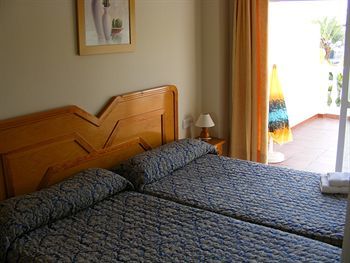 Aparthotel Apartamentos Tur�sticos Las Rosas De Capistrano
