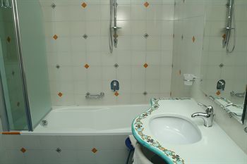 Hostal Hotel Myage