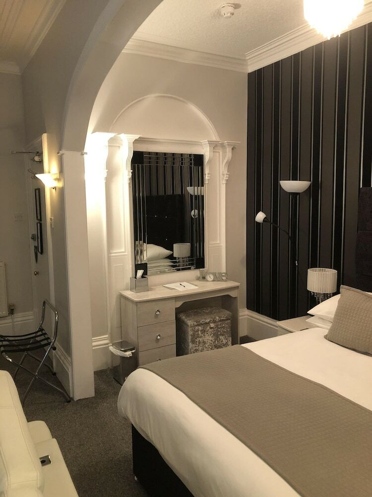 Hotel Ash Lodge - Guest House