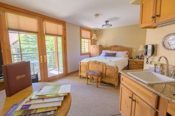 Hotel Inn At Lost Creek