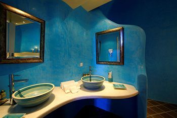 Hotel Ikastikies Suites