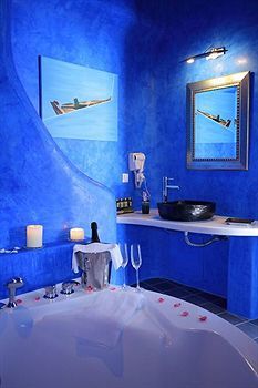 Hotel Ikastikies Suites