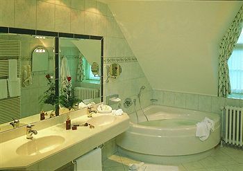 Genie�er Hotel Altes Gymnasium
