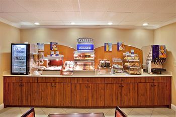 Holiday Inn Express Hotel  Suites Atlanta-emo