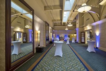 Crowne Plaza Hotel Indianapolis Downtown