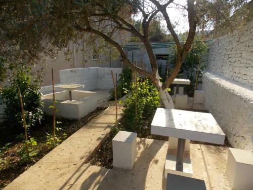 Hostal Guest House Vila Bega