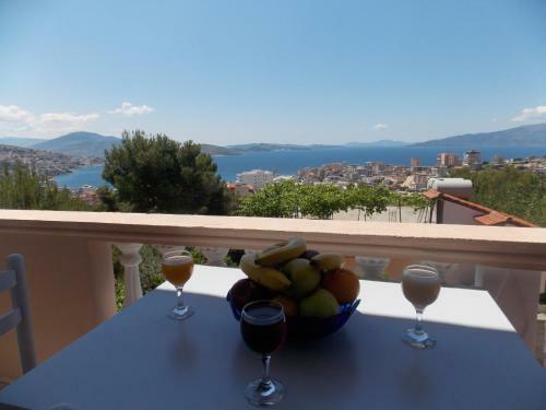 Hostal Guest House Vila Bega