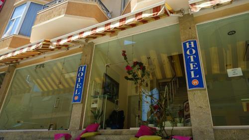 Hotel Veliu