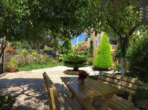 Holiday Apartments Altini