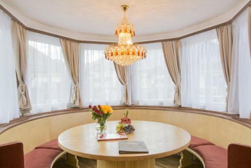 Golden Gapa Central Family Apartment 8