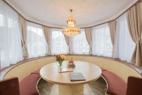 Golden Gapa Central Family Apartment 8