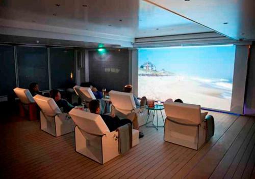 Baxter Hoare Hotel Ship II D�sseldorf