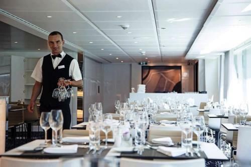 Baxter Hoare Hotel Ship II D�sseldorf