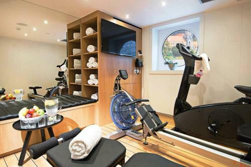 Baxter Hoare Hotel Ship II D�sseldorf