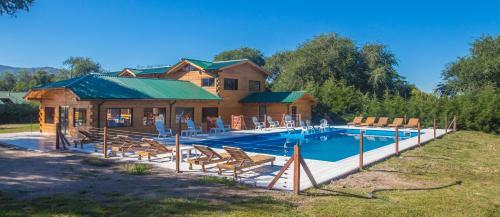 Hotel Del Milagro Caba�as & Posada