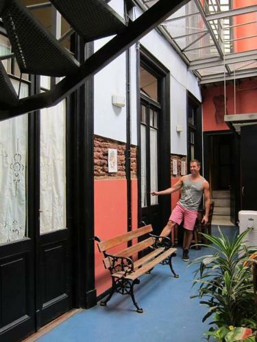 Lgy G A Y Bed & Breakfast Only Men