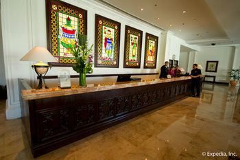 Hotel Waterfront Airport  Mactan