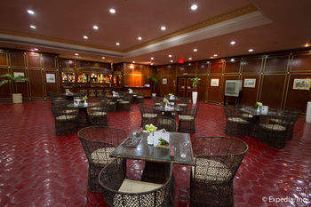 Hotel Waterfront Airport  Mactan