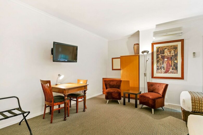 Hotel Quality Inn & Suites The Menzies