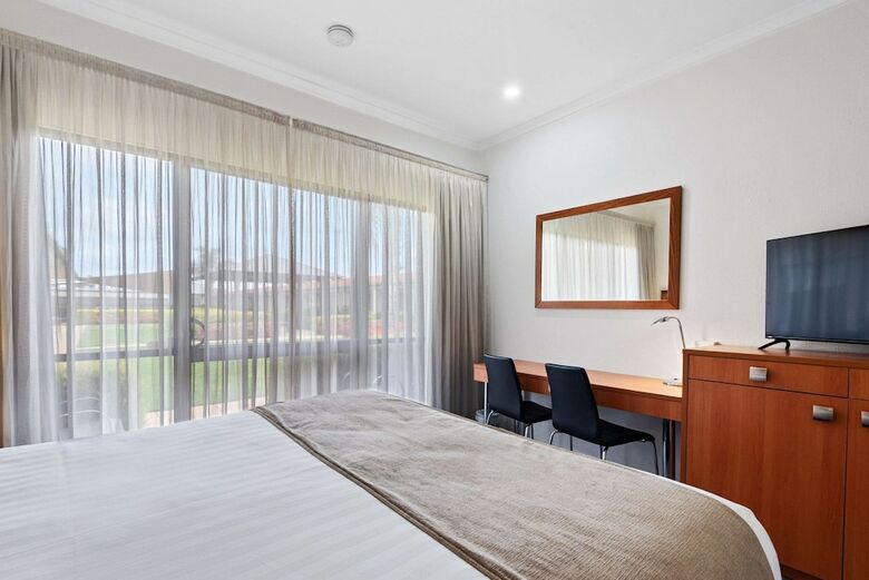 Hotel Comfort Inn Deakin Palms
