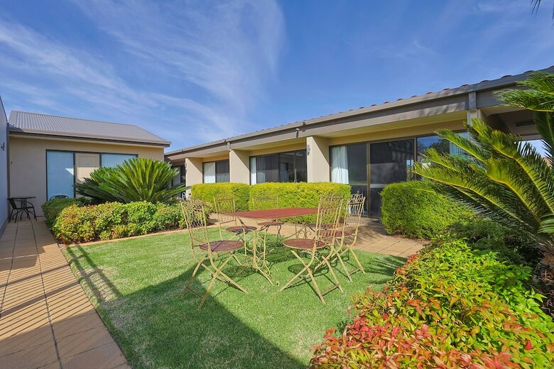 Hotel Comfort Inn Deakin Palms