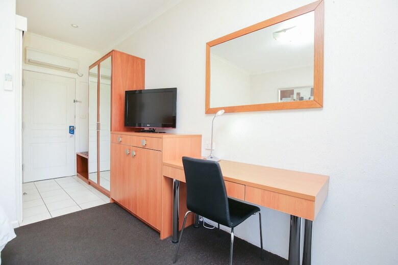 Hotel Comfort Inn Deakin Palms