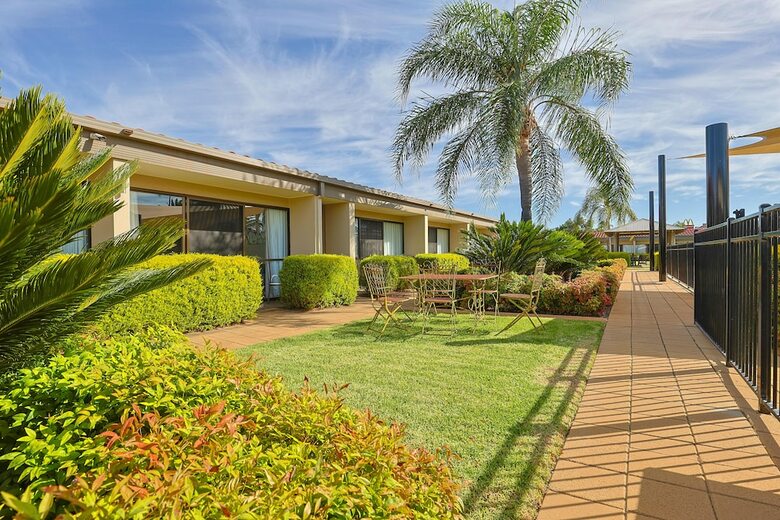 Hotel Comfort Inn Deakin Palms