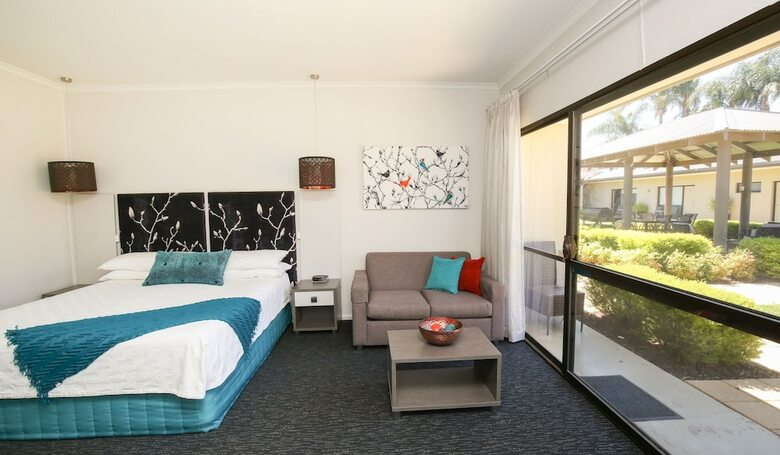 Hotel Comfort Inn Deakin Palms