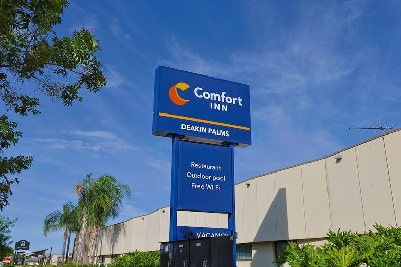 Hotel Comfort Inn Deakin Palms