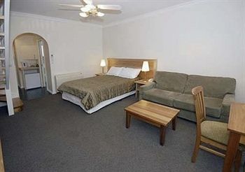 Hotel Comfort Inn The International