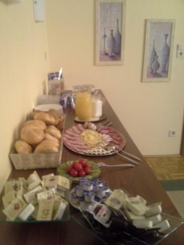 Bed & Breakfast G�stehaus Kuen