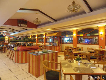 Hotel Holiday Plaza