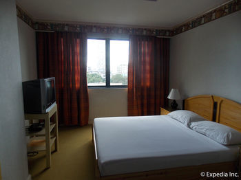 Hotel Holiday Plaza
