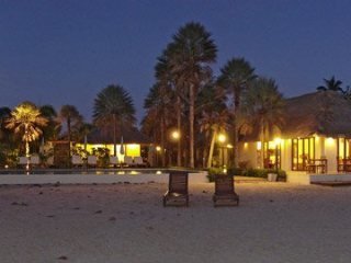 Hotel Nantra De Deluxe