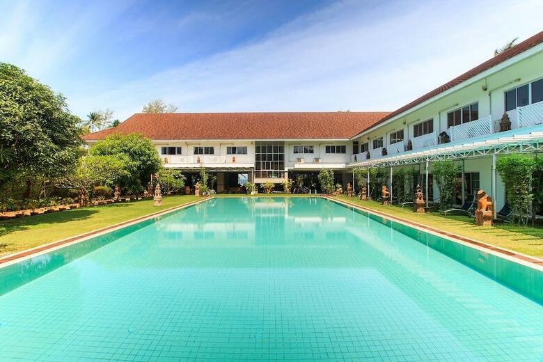 Hotel Rajapruek Samui Resort