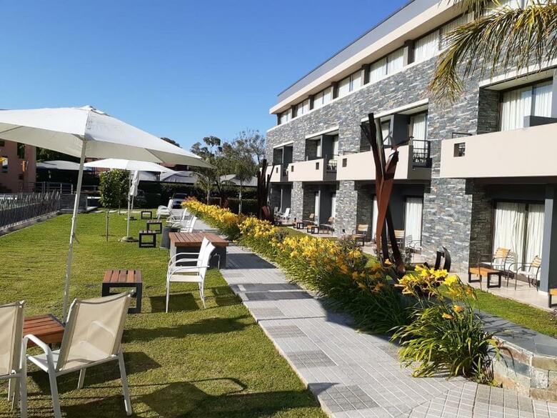 Hotel Altos De Merlo Suites