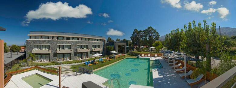 Hotel Altos De Merlo Suites